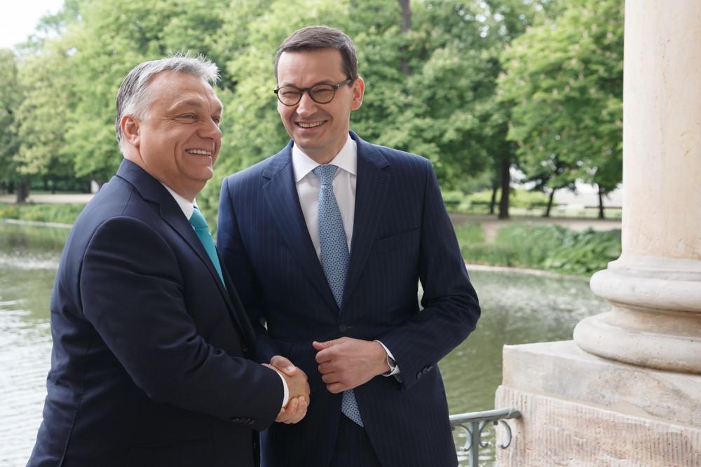 PiS “open” to Orbán joining its European group and condemns EU “blackmail” against Hungary
