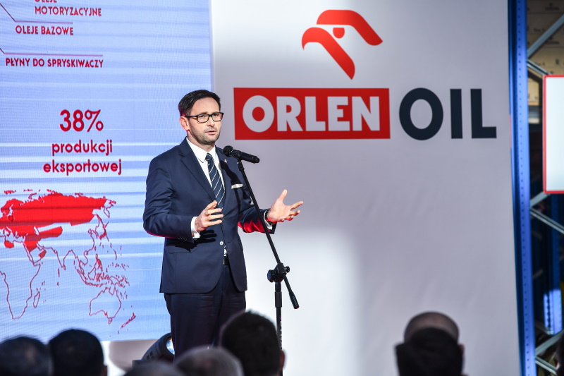 Polish state energy giant Orlen reveals details of $400m lost on undelivered Venezuelan oil