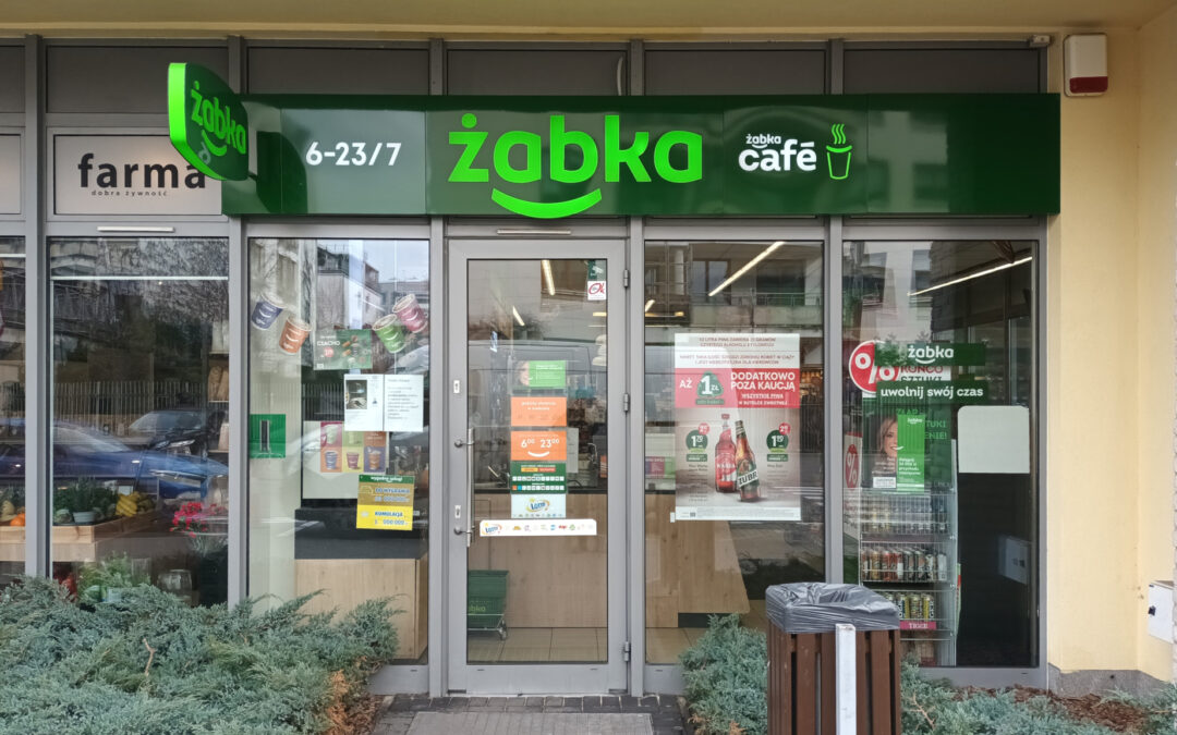 Poland’s largest convenience chain Żabka opens first store abroad