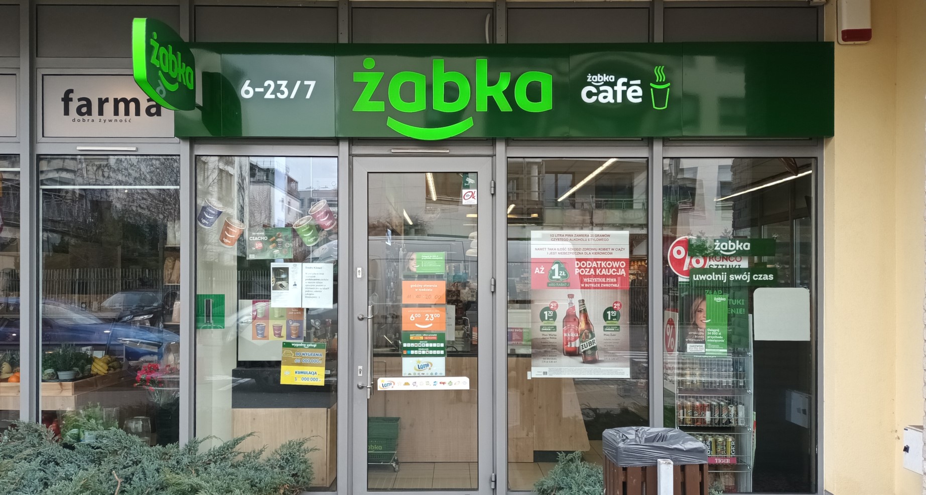 Największa w Polsce sieć ogólnospożywcza Żabka otwiera swój pierwszy sklep za granicą