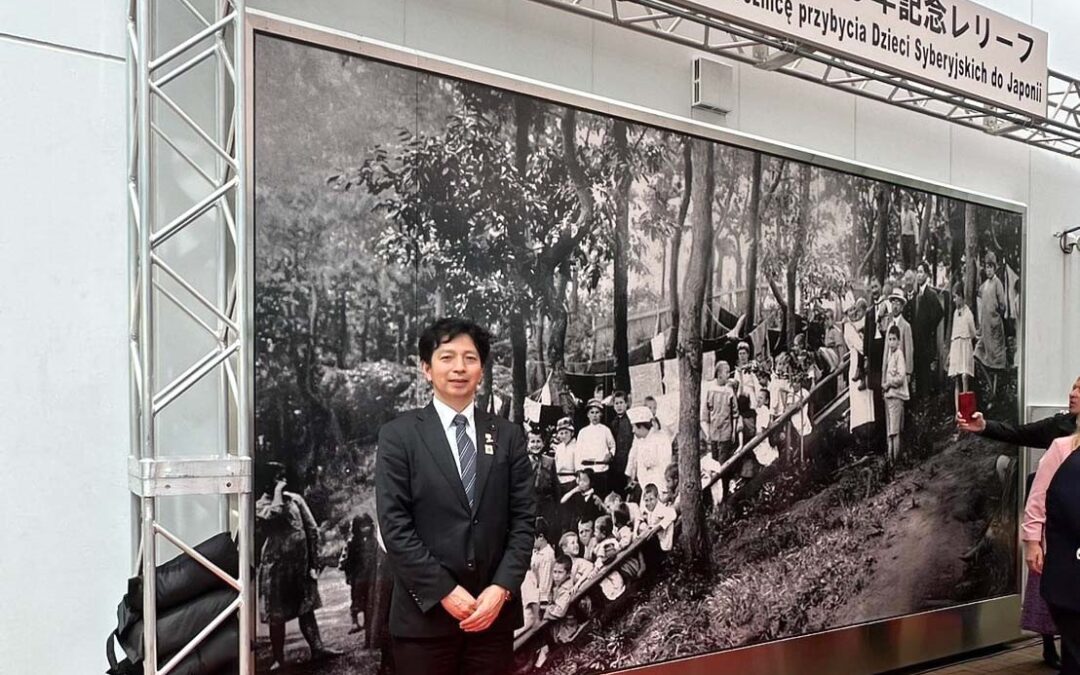 Sculpture in Japan commemorates Polish orphans rescued from Russia