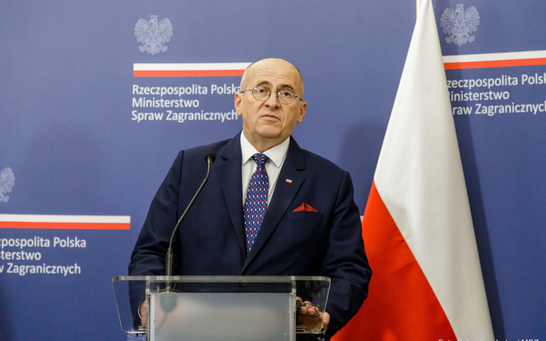 Former Polish government oversaw “unlawful, corruption-prone” visa system, finds state auditor