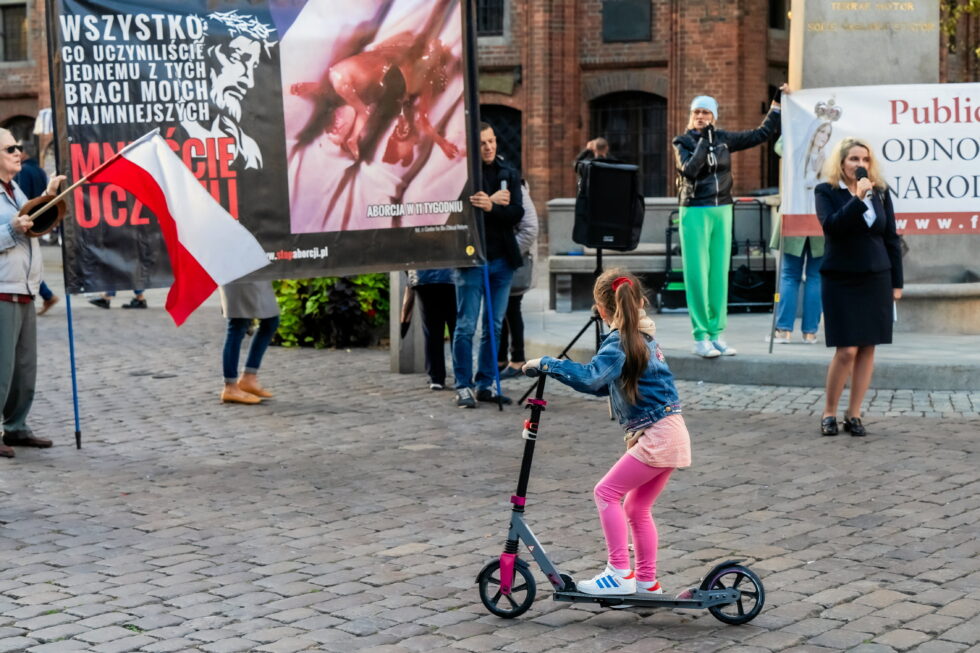 Court upholds Polish mayor’s decision to dissolve anti-abortion protest over image of foetus