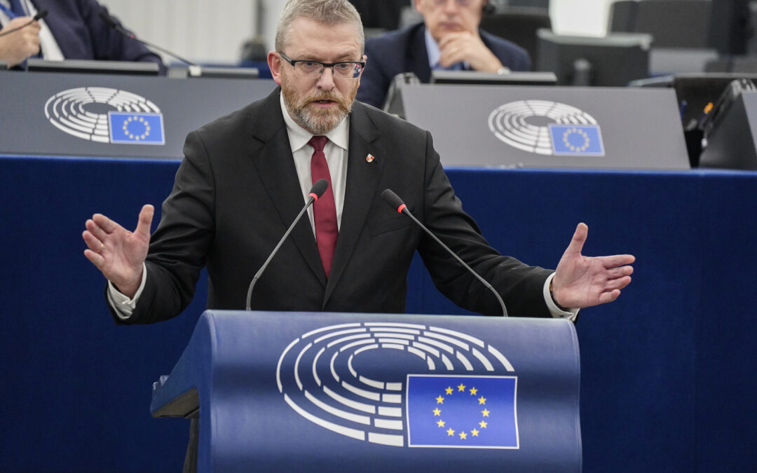 Polish far-right presidential candidate stripped of immunity by European Parliament