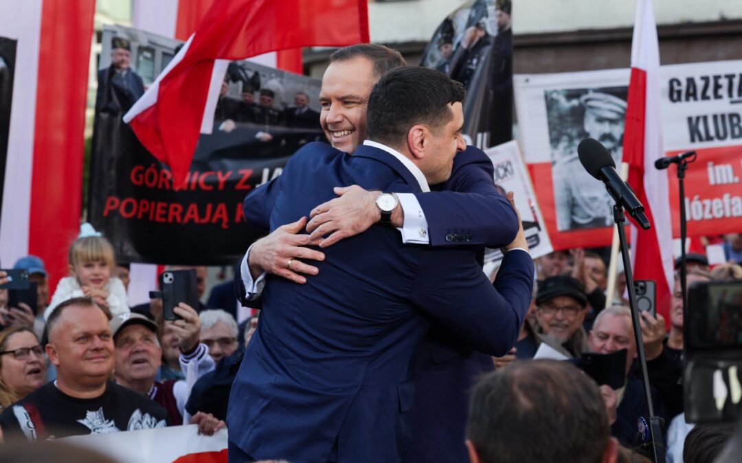 Romanian and Polish right-wing presidential candidates Simion and Nawrocki campaign together