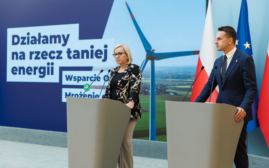Polish parliament approves bill to ease wind turbine construction and extend electricity price freeze