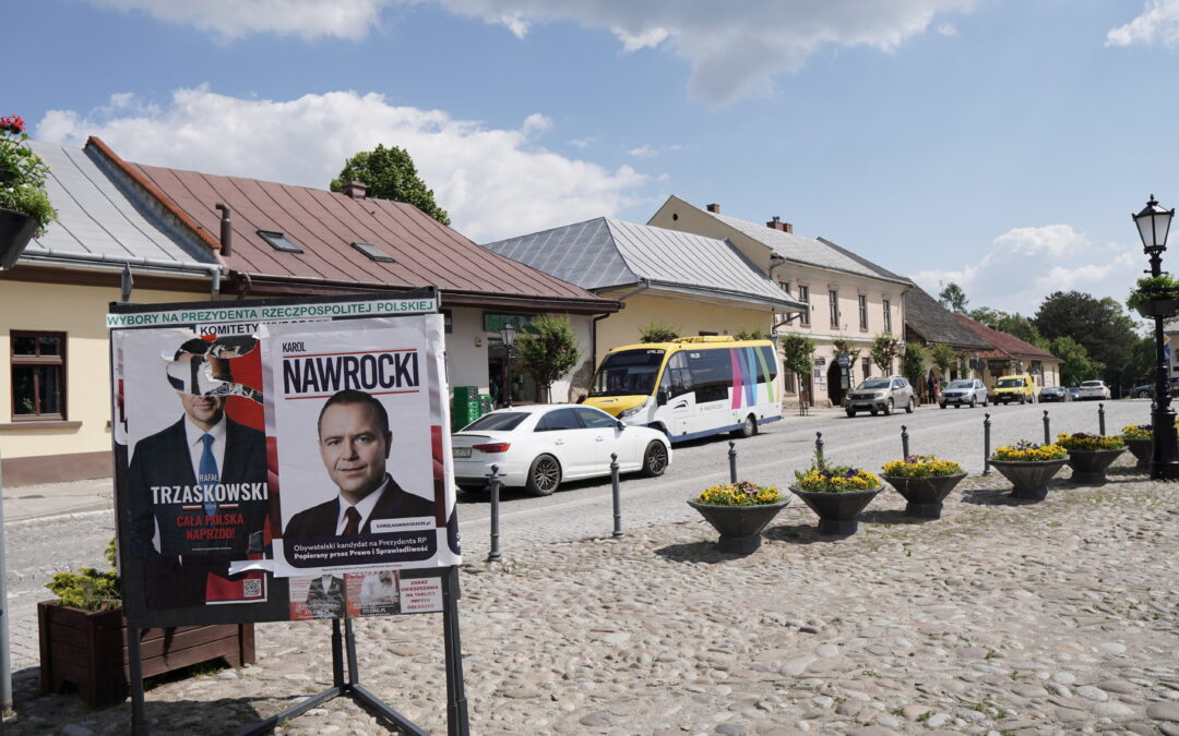 Poland’s presidential election run-off in charts