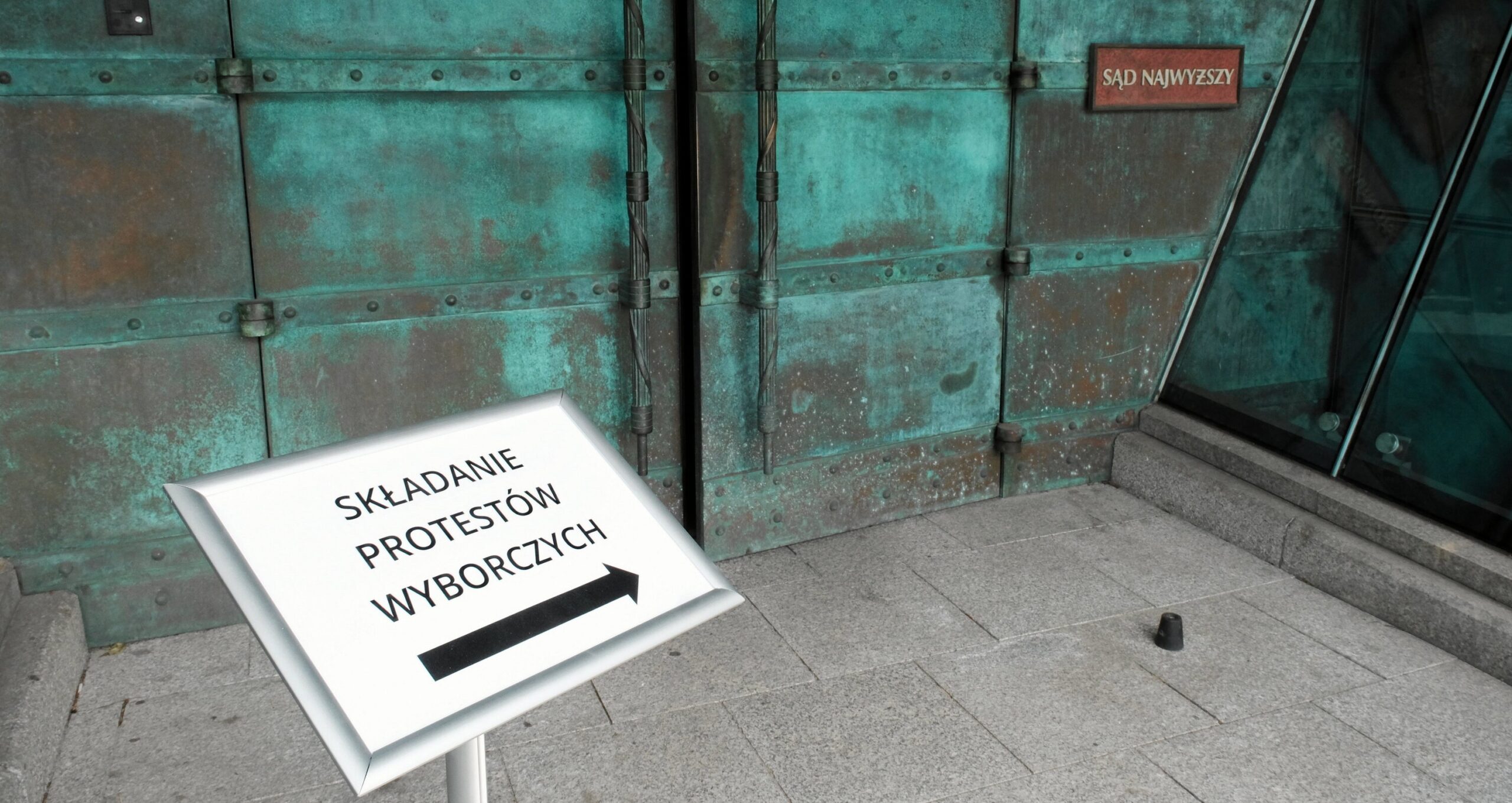 Two Supreme Court judges removed from ruling on Polish presidential election result