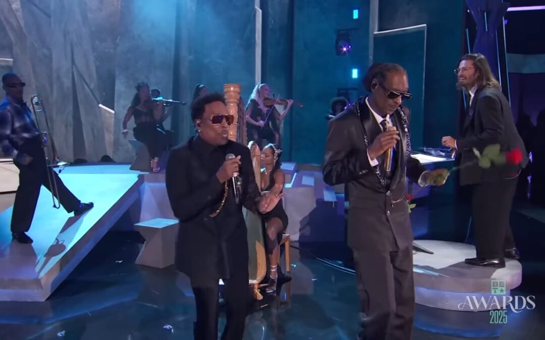 Polish conductor leads orchestra accompanying Snoop Dogg at BET Awards