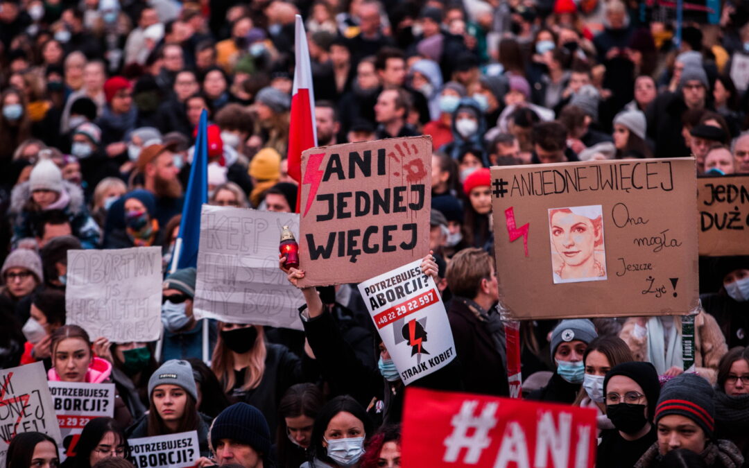 Doctors jailed over death of pregnant woman that sparked mass abortion protests in Poland