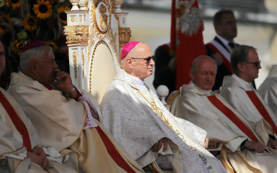 “Poland is ruled by political gangsters,” says bishop in homily warning of migration threat