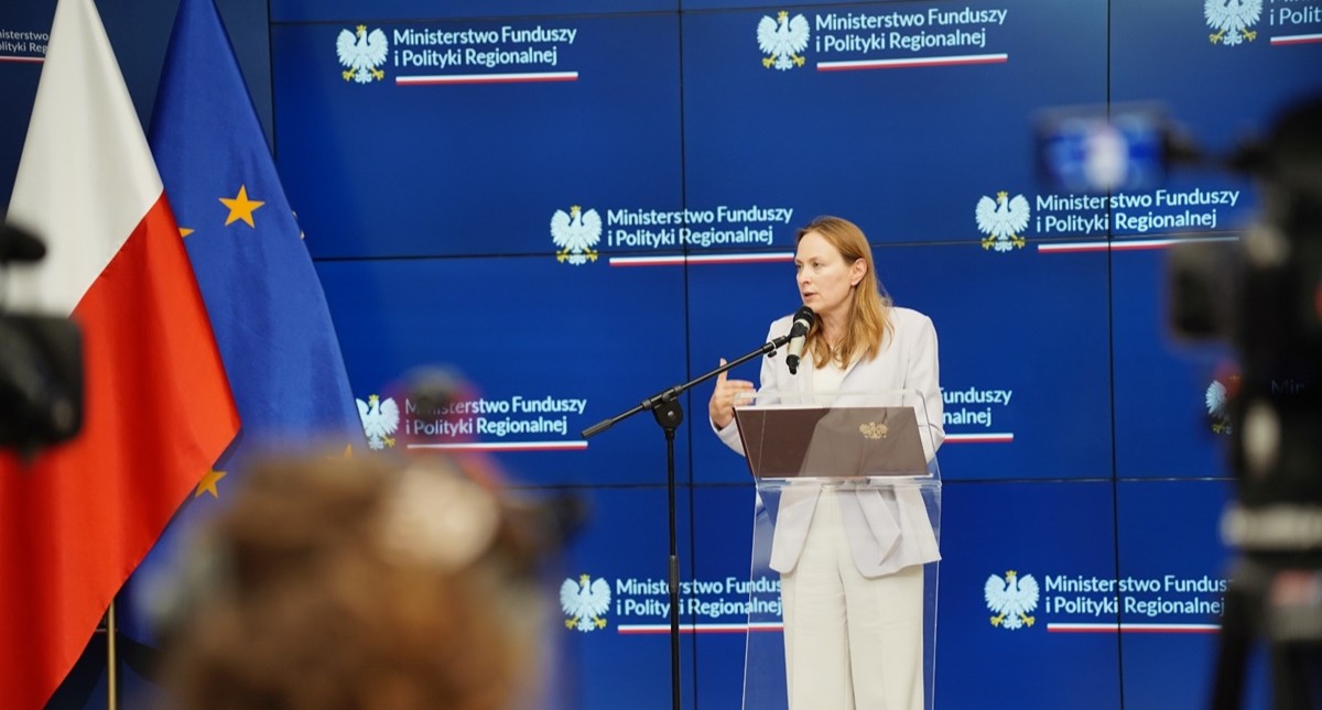Poland freezes payments of EU Covid funds and blames former government for misspending