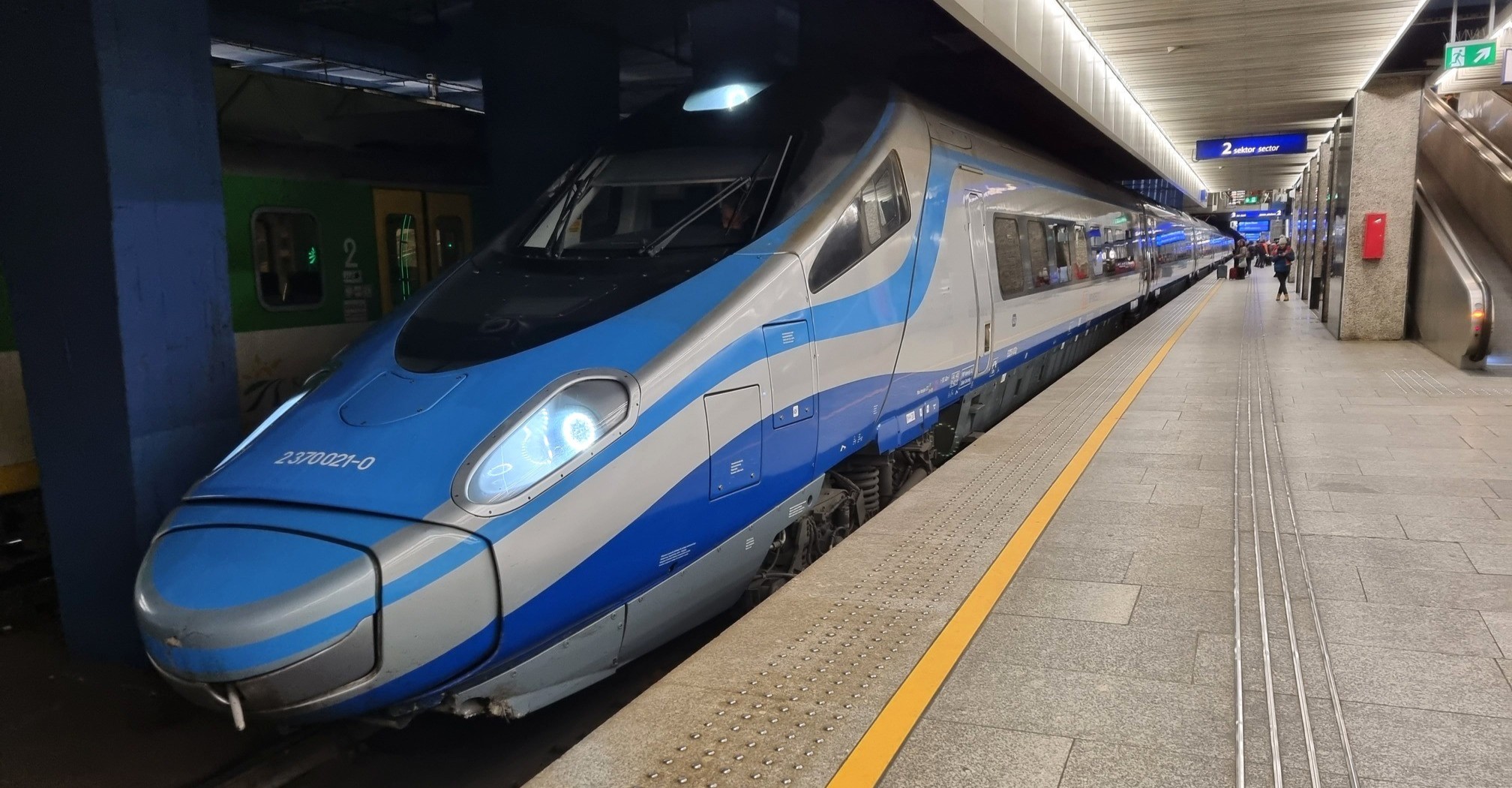 Record passenger numbers on Polish trains in first half of 2025