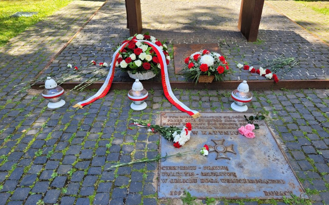 Poland protests Russian plan to “devastate” cemetery of Polish victims of Soviet massacres