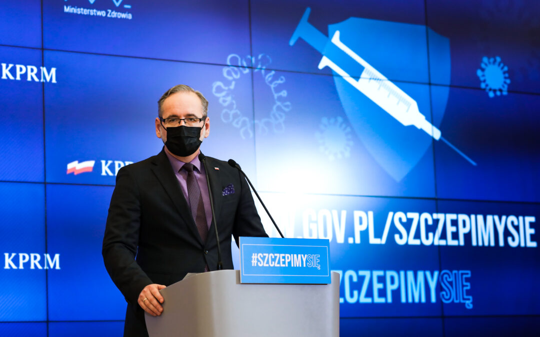 Ex Polish health minister who oversaw Covid response assaulted by men shouting “death to traitors”