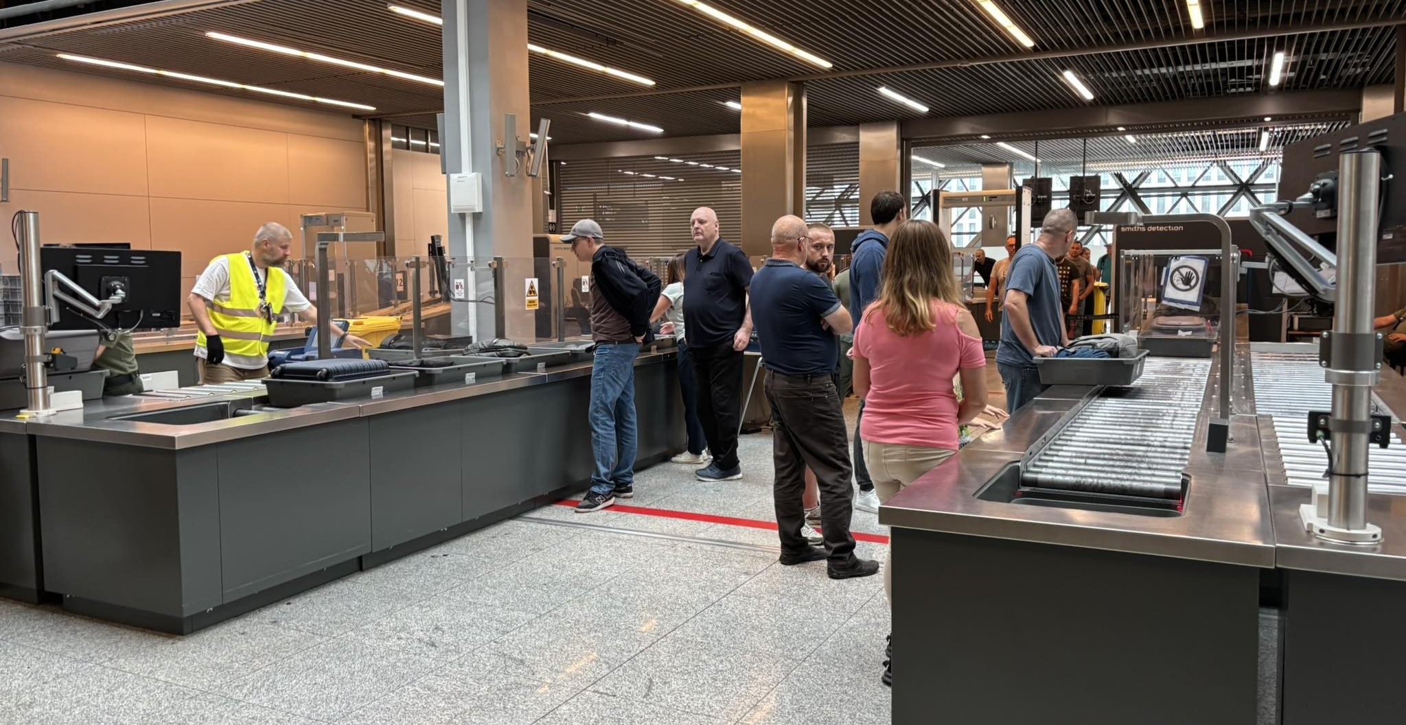 Scra Liquid Kraków Airport becomes first in Poland to scrap 100ml liquid rule ...