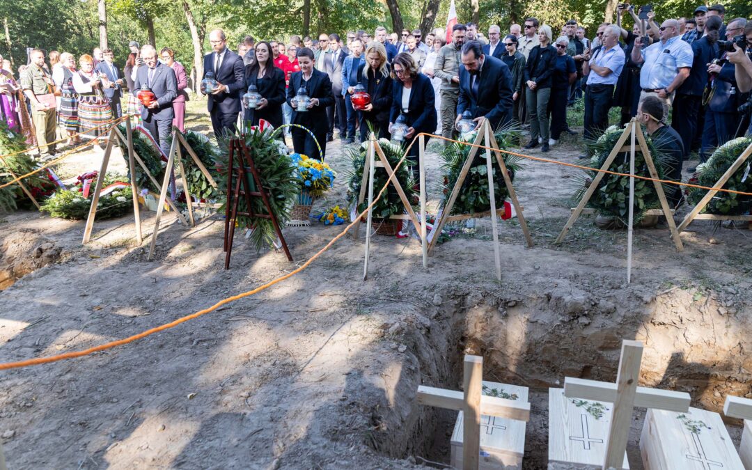 Polish victims of WWII massacres by Ukrainian nationalists reburied in Ukraine
