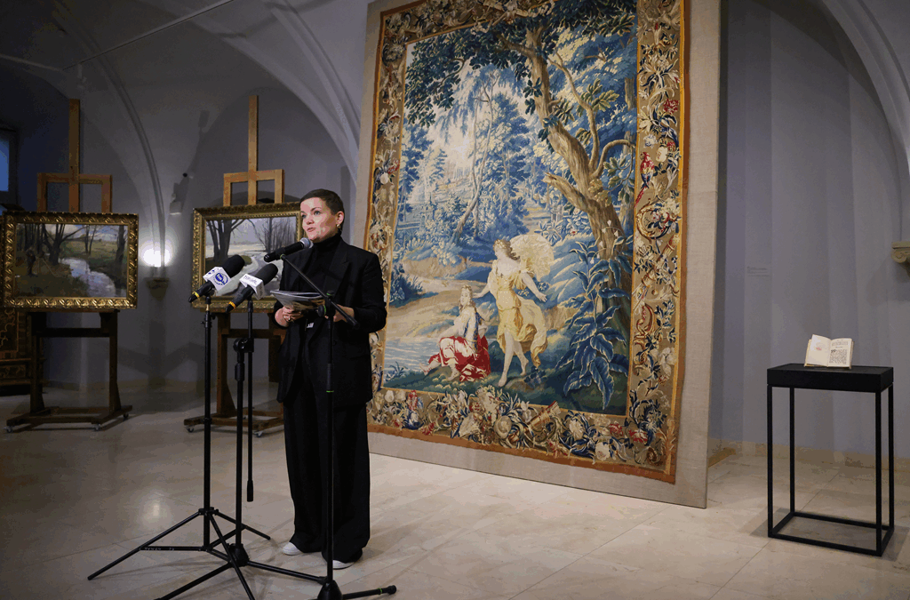 Poland recovers four further items looted during WWII