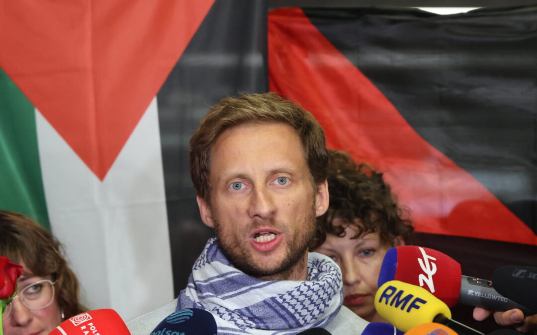 Deported Polish Gaza aid flotilla members return home, claiming “torture” by Israel