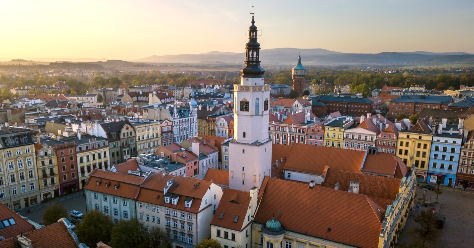 Polish city seeks to begin recognising foreign same-sex marriages following EU ruling