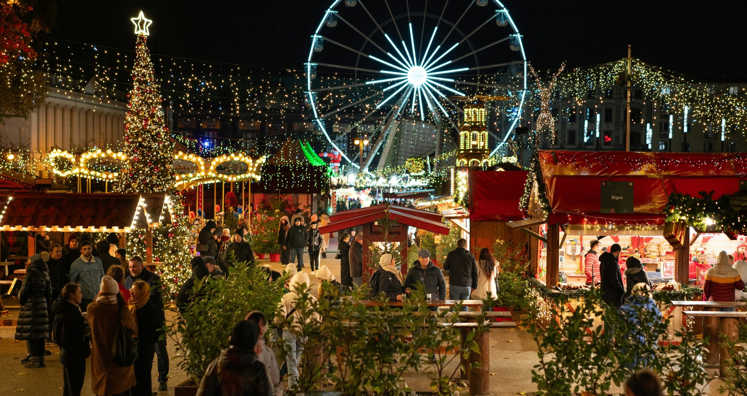 Poland detains man planning Christmas market terror attack