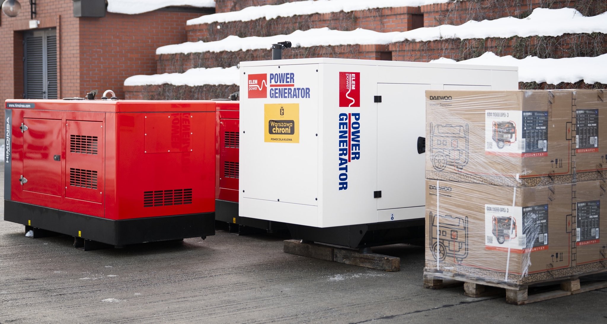 Poland to send hundreds of generators to Ukraine amid winter heating crisis