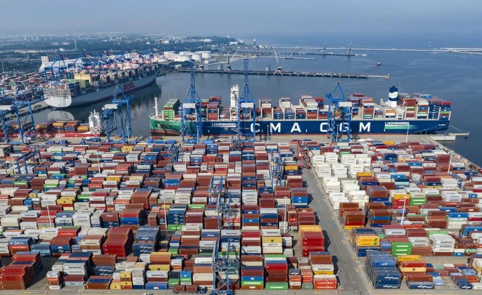 Poland’s ports handled record cargo volumes in 2025