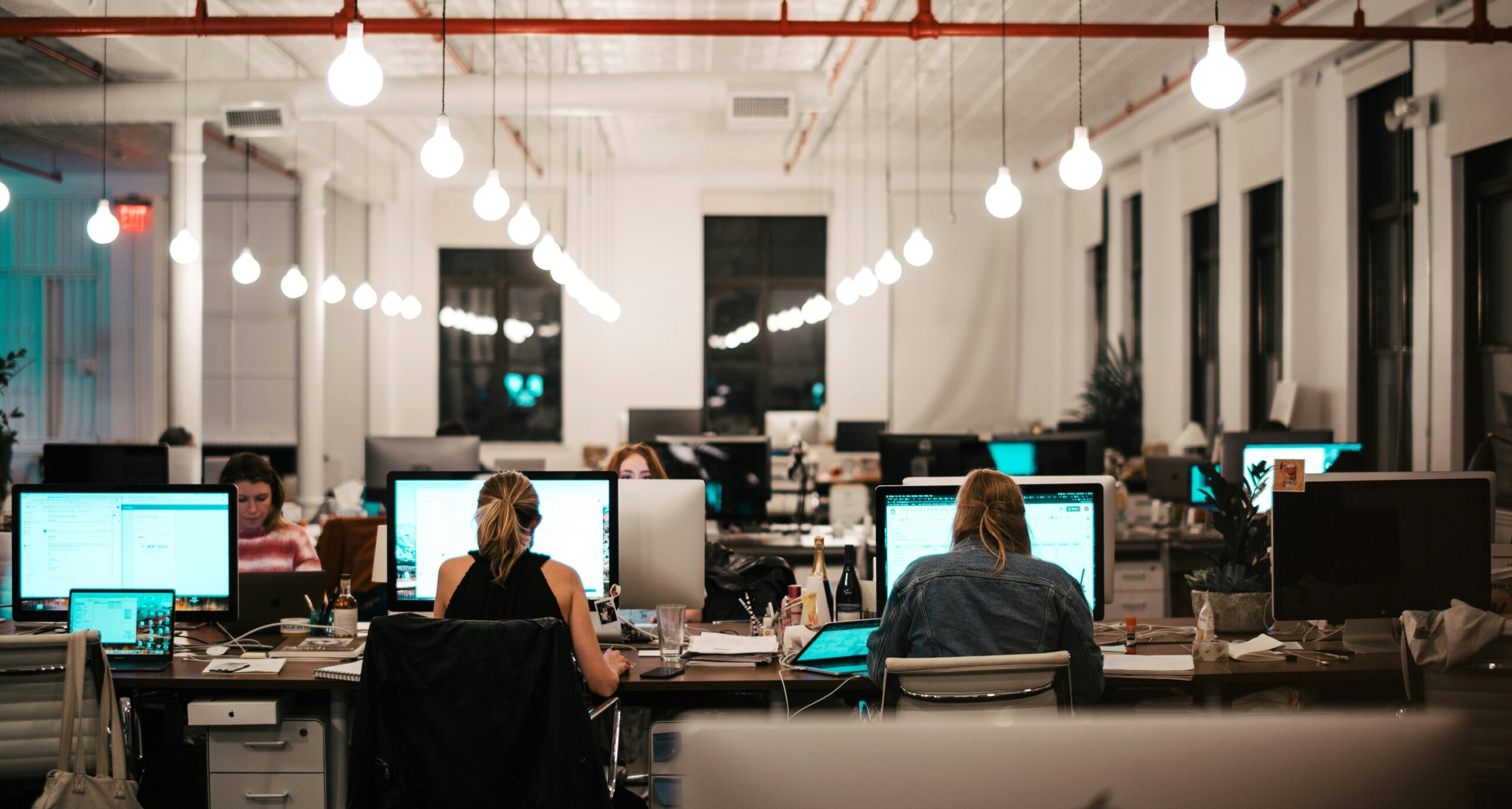 Poland suspends work on labour reform, risking billions in EU funds