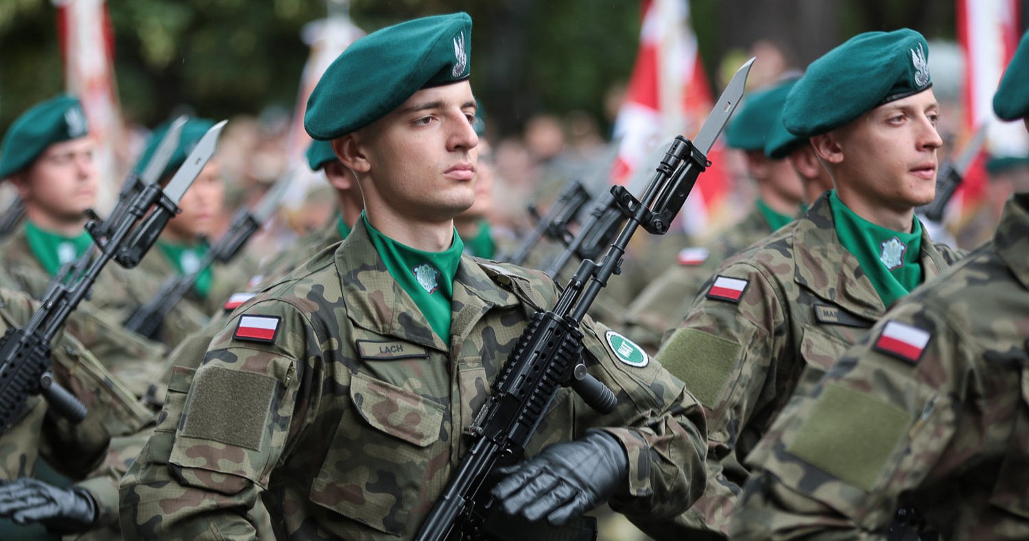 Polish defence minister cancels “gender training” for soldiers after backlash