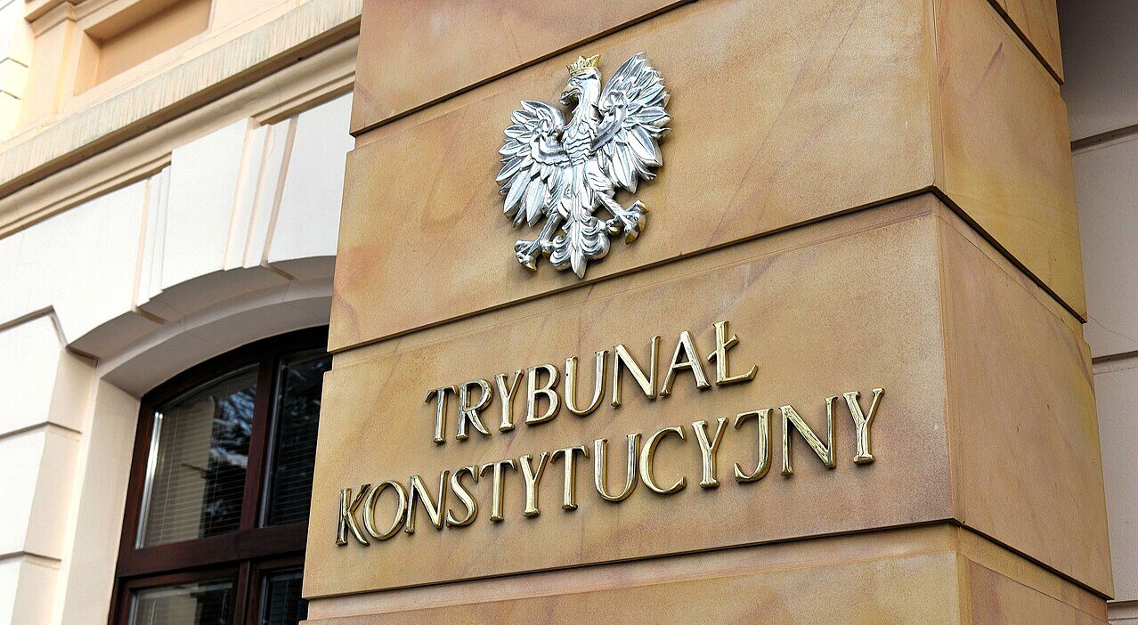Polish ruling coalition picks six judges for constitutional court but faces potential standoff with president