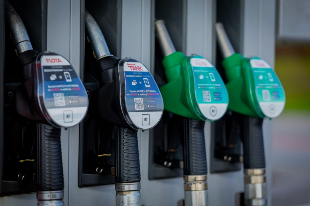 Poland to cut VAT on fuel as diesel prices rise to all-time high