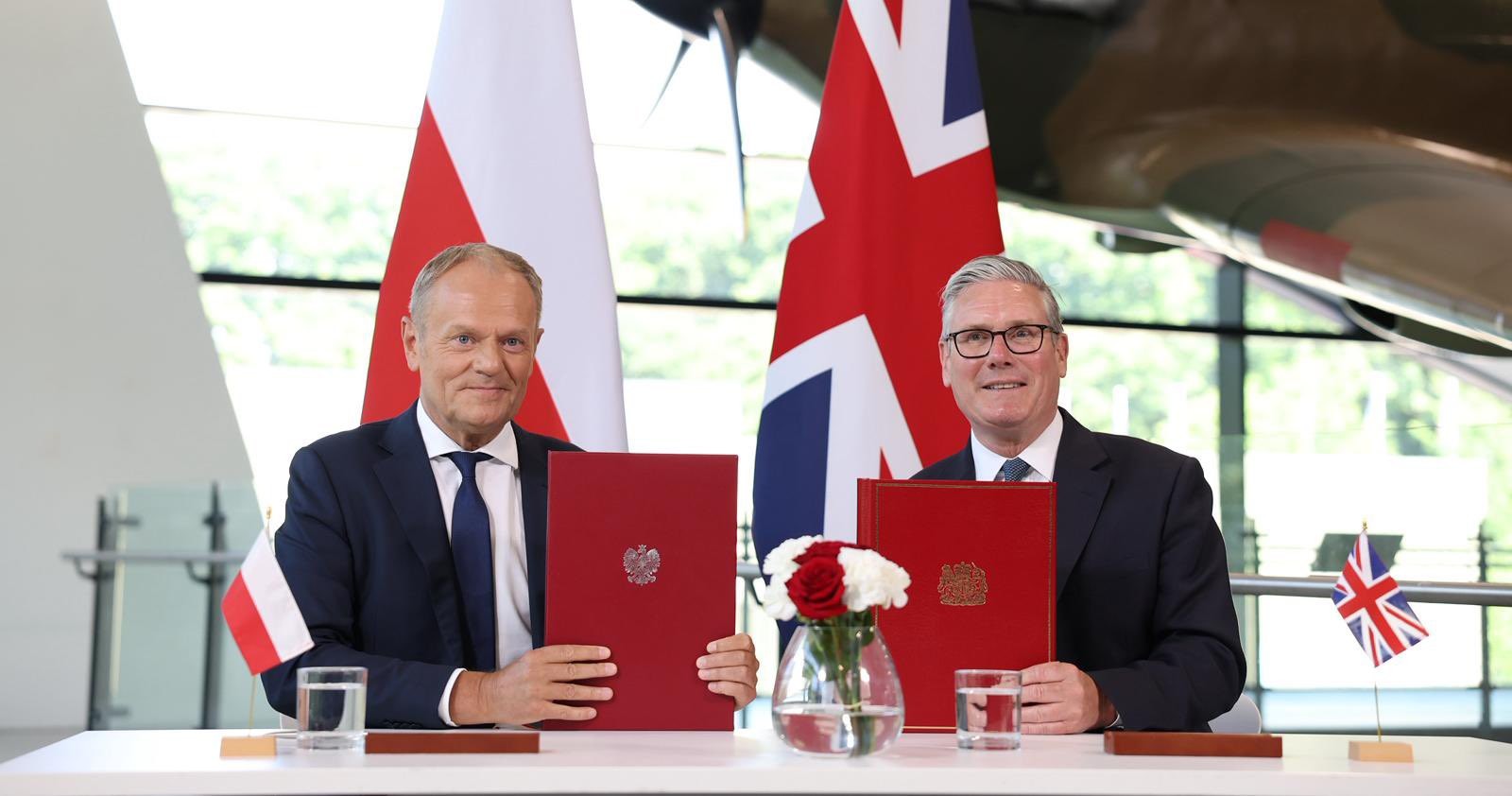Poland and UK sign treaty deepening defence and security ties