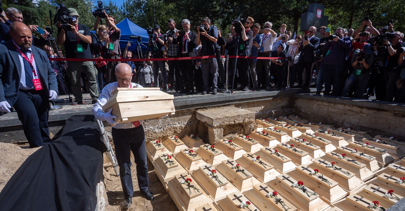 Polish WWII massacre victims reburied in Ukraine at ceremony attended by officials from both countries
