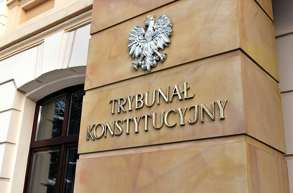 Polish NGOs urge PM’s “right-hand man” to withdraw constitutional court candidacy