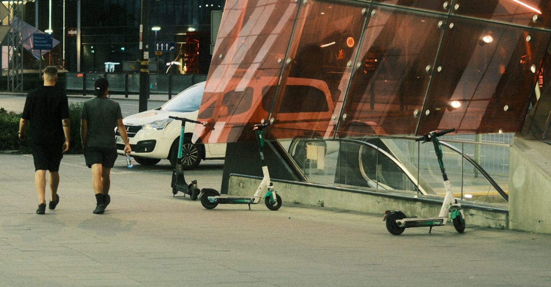 Warsaw launches patrols to crack down on improperly parked electric ...
