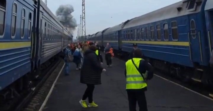 Un dron ruso impacta un tren entre Kyiv y Varsovia cerca de la frontera polaca