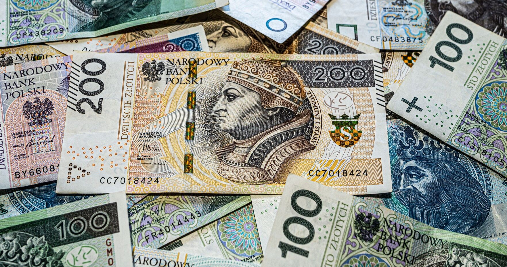 Moody’s cuts Poland’s credit rating to lowest level since 2002