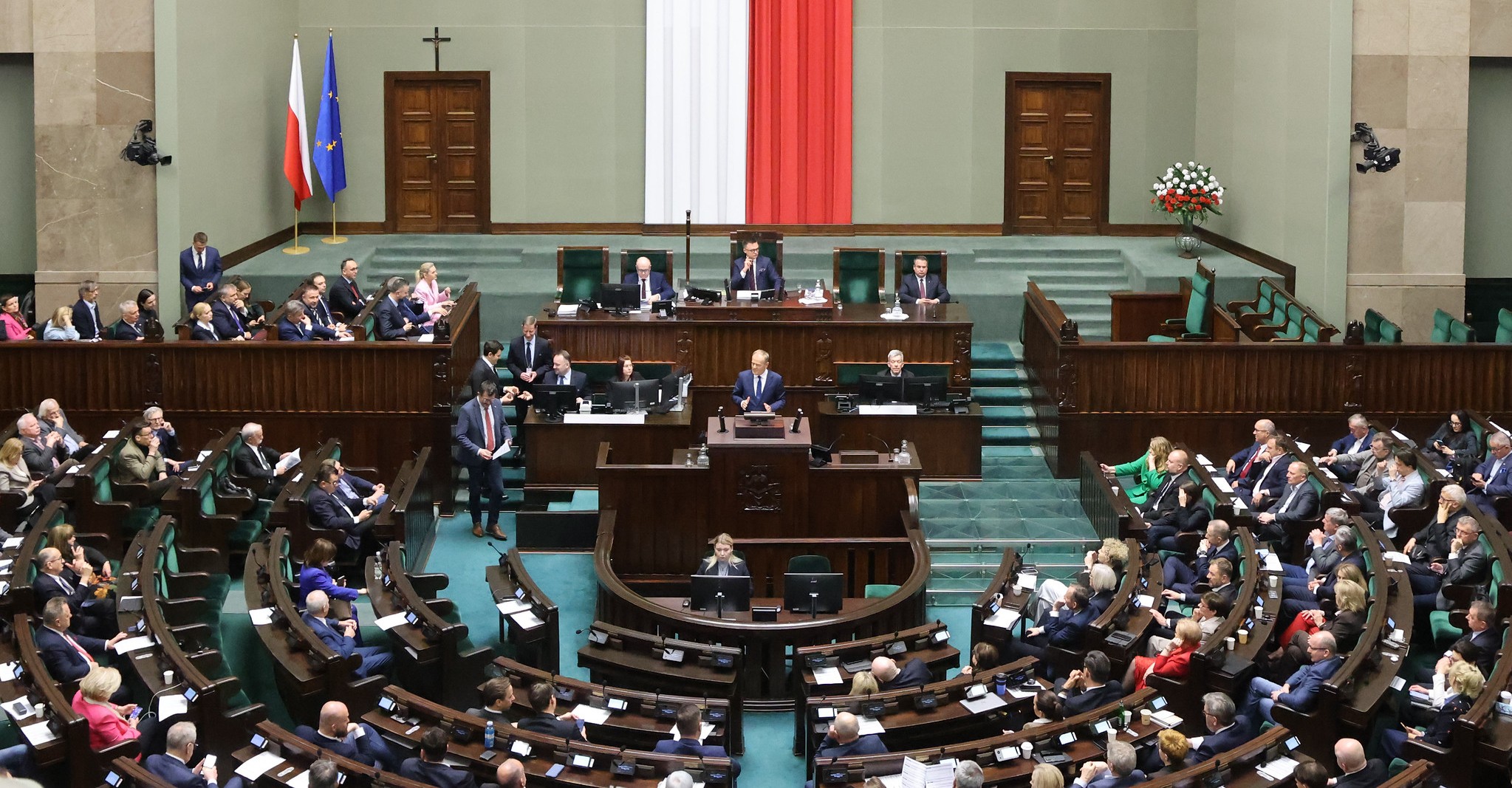 Polish Election Polls Show Tight Race
